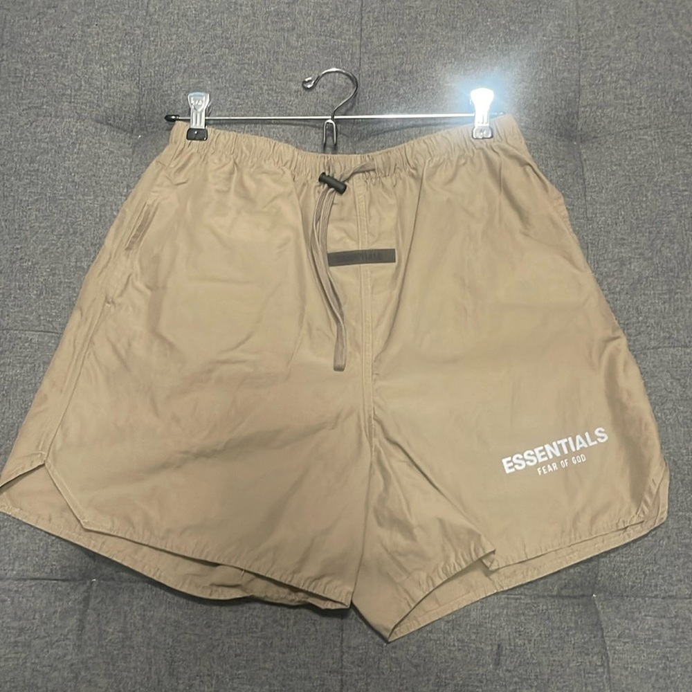 Fear of God ESSENTIALS shorts size small